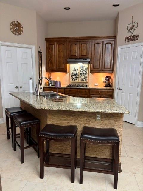 202 Tower Circle Terrell, TX 75160 - Photo 10 of 39 a kitchen with a stove and a refrigerator