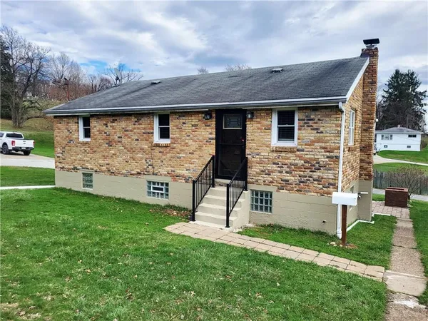 $1,500 | 1230 Frank Avenue, Jeannette, PA 15644