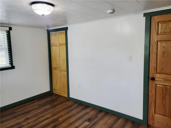 $1,500 | 1230 Frank Avenue, Jeannette, PA 15644