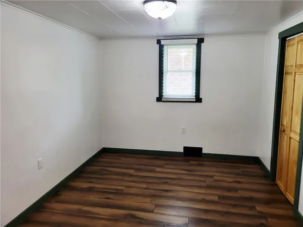 $1,500 | 1230 Frank Avenue, Jeannette, PA 15644