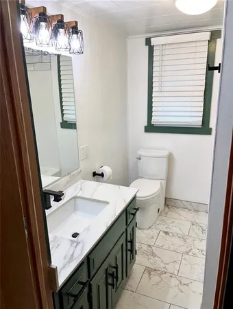 $1,500 | 1230 Frank Avenue, Jeannette, PA 15644