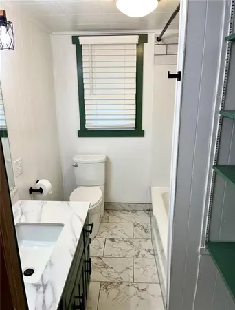 $1,500 | 1230 Frank Avenue, Jeannette, PA 15644