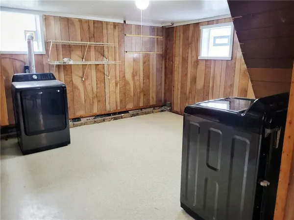 $1,500 | 1230 Frank Avenue, Jeannette, PA 15644
