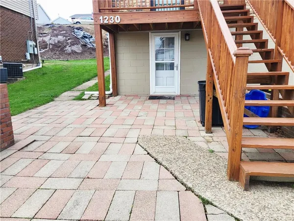 $1,500 | 1230 Frank Avenue, Jeannette, PA 15644