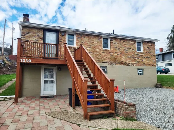 $1,500 | 1230 Frank Avenue, Jeannette, PA 15644