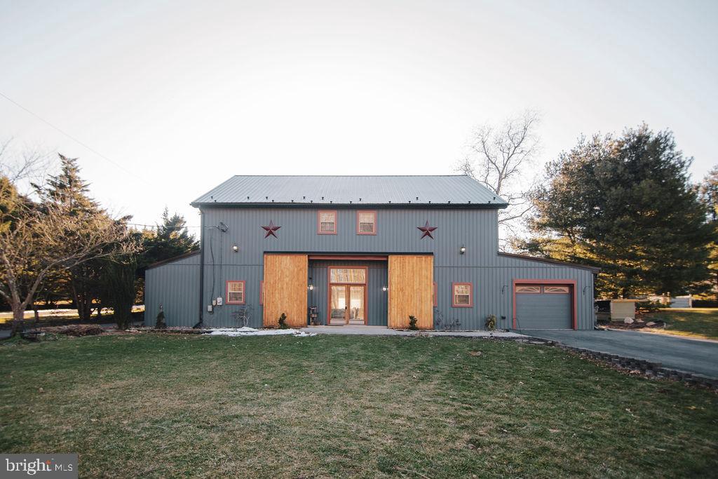 24 Cold Springs Road Carlisle, PA 17015 - Photo 1 of 60 Gallery Image 1