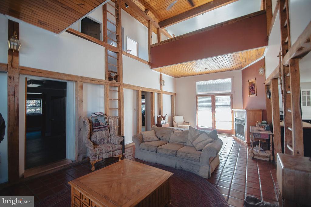 24 Cold Springs Road Carlisle, PA 17015 - Photo 4 of 60 Gallery Image 4