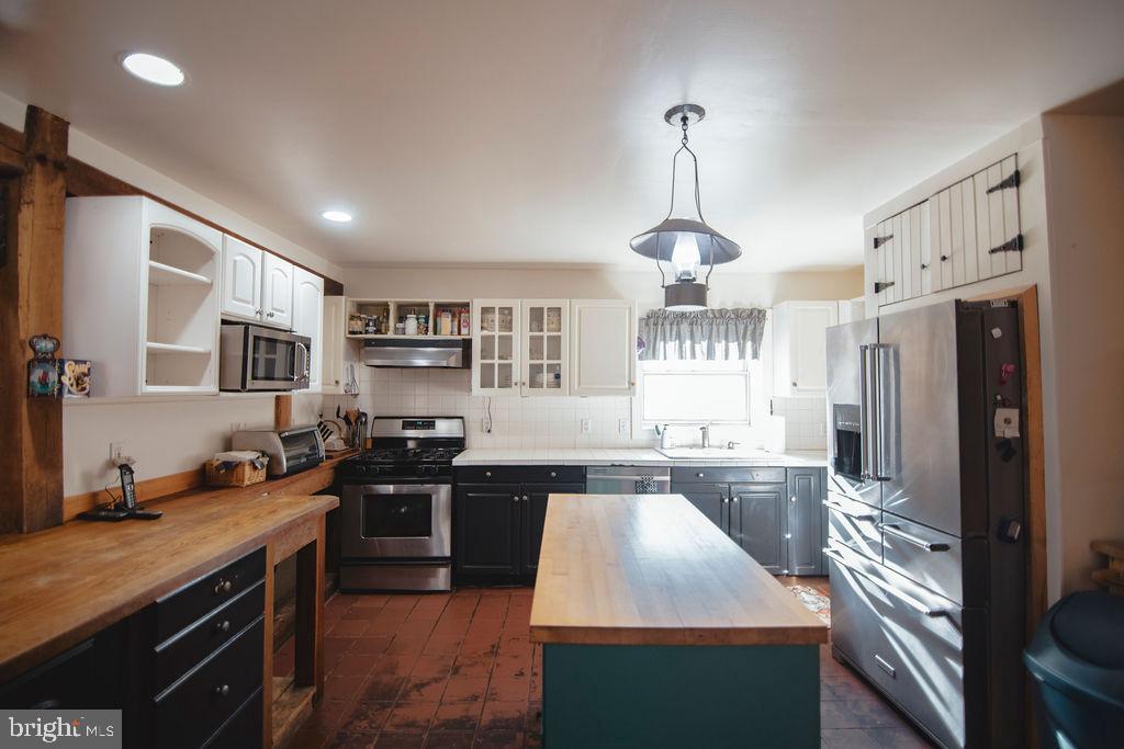 24 Cold Springs Road Carlisle, PA 17015 - Photo 8 of 60 Gallery Image 8