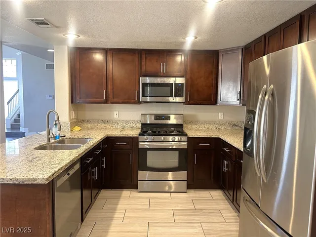 $2,820 | 340 Abbington Street, Henderson, NV 89074