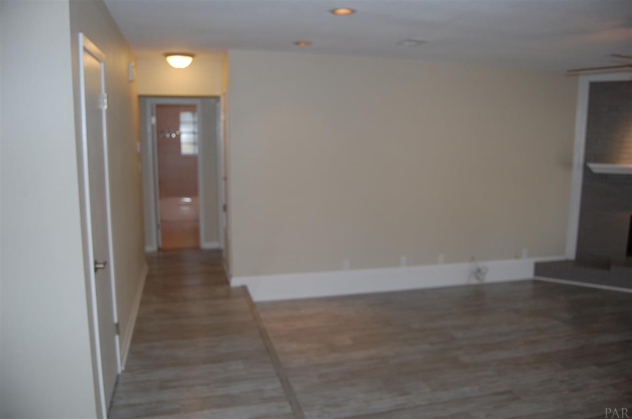 3021 Ranchette Square Gulf Breeze, FL 32563 - Photo 14 of 38 looking towards bedrooms