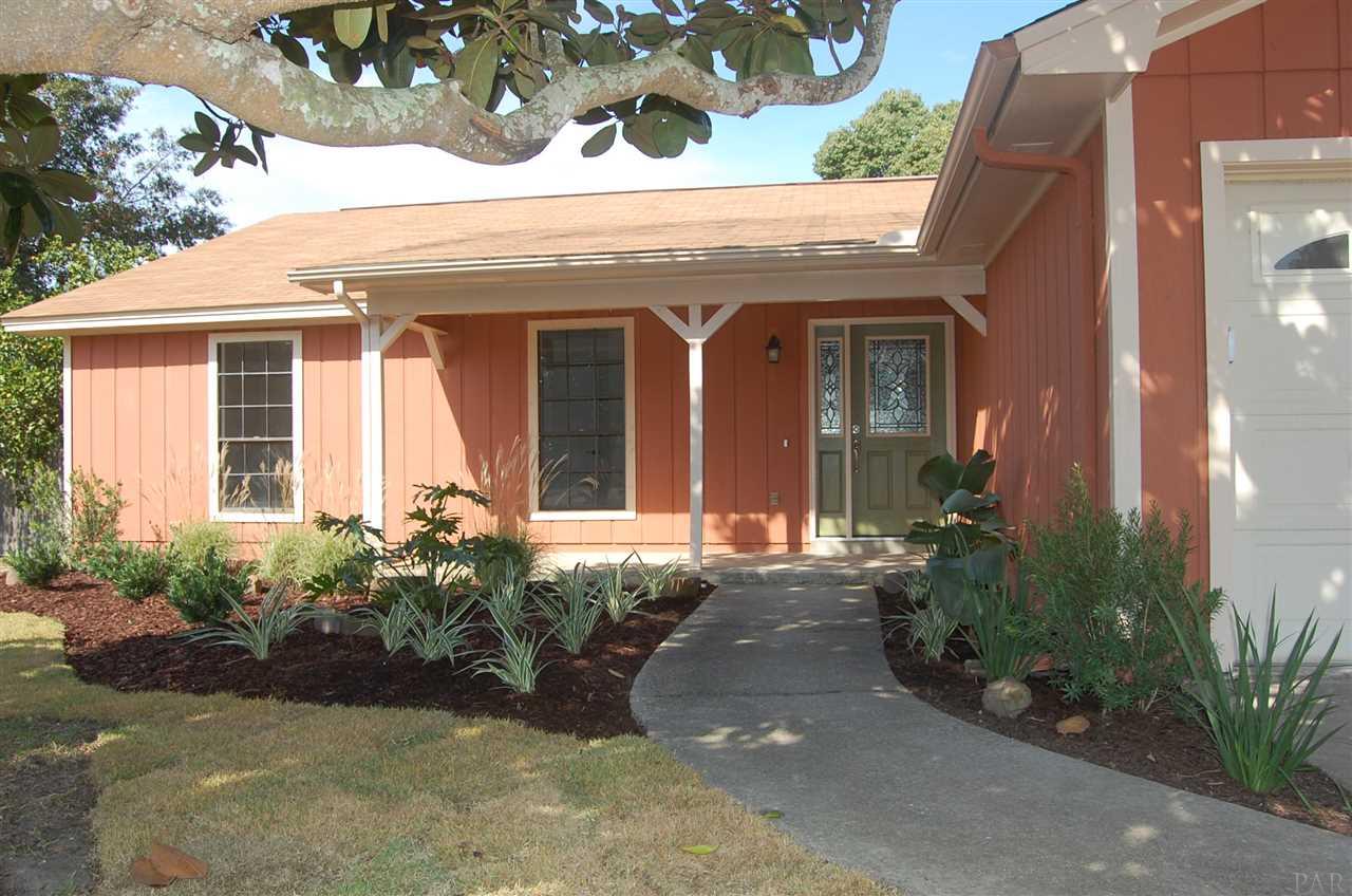 3021 Ranchette Square Gulf Breeze, FL 32563 - Photo 2 of 38 at the entrance