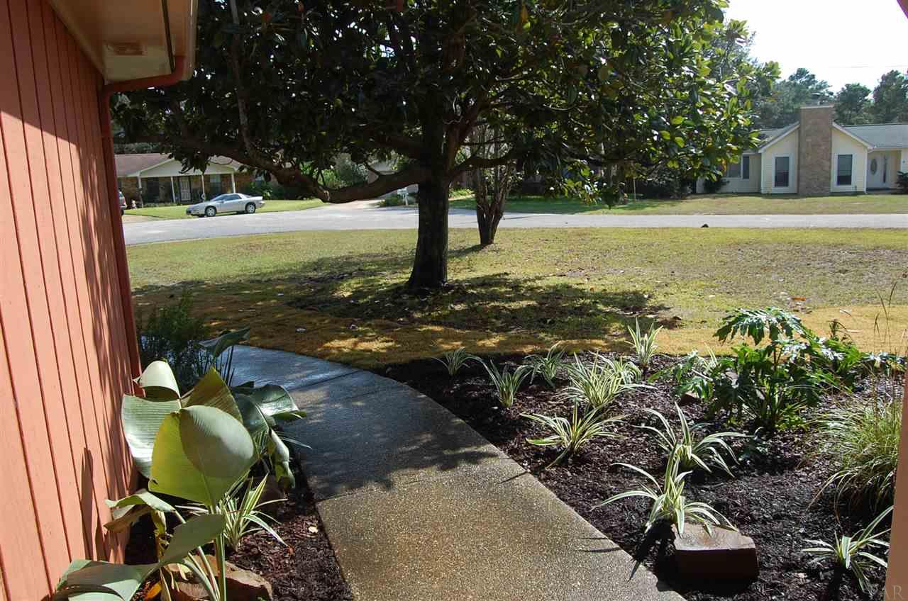 3021 Ranchette Square Gulf Breeze, FL 32563 - Photo 4 of 38 Gallery Image 4