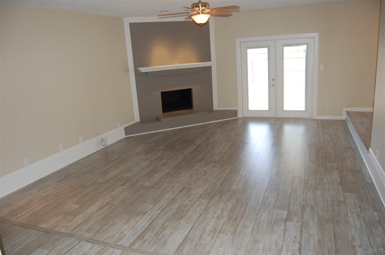 3021 Ranchette Square Gulf Breeze, FL 32563 - Photo 6 of 38 Gallery Image 6