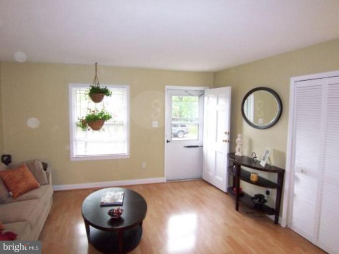802 Poplar Road Sterling, VA 20164 - Photo 2 of 13 Spacious Living Room