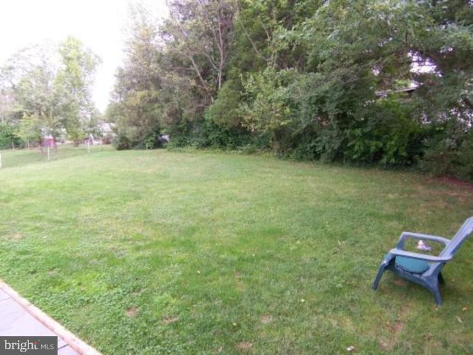 802 Poplar Road Sterling, VA 20164 - Photo 12 of 13 Back yard