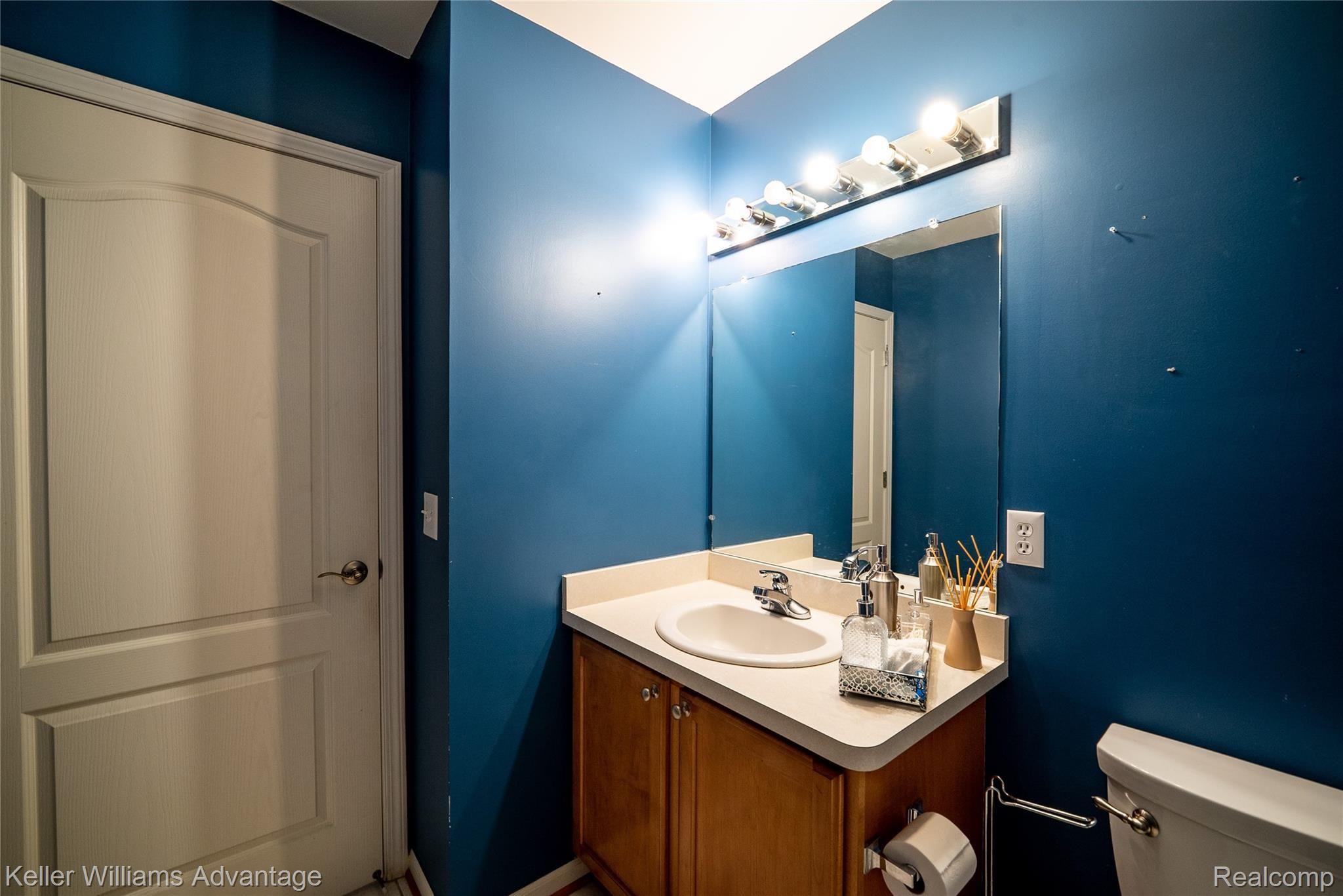 14644 Merriman Road Livonia, MI 48154 - Photo 17 of 41 MerrimanRd_14644_Lav 2.jpg