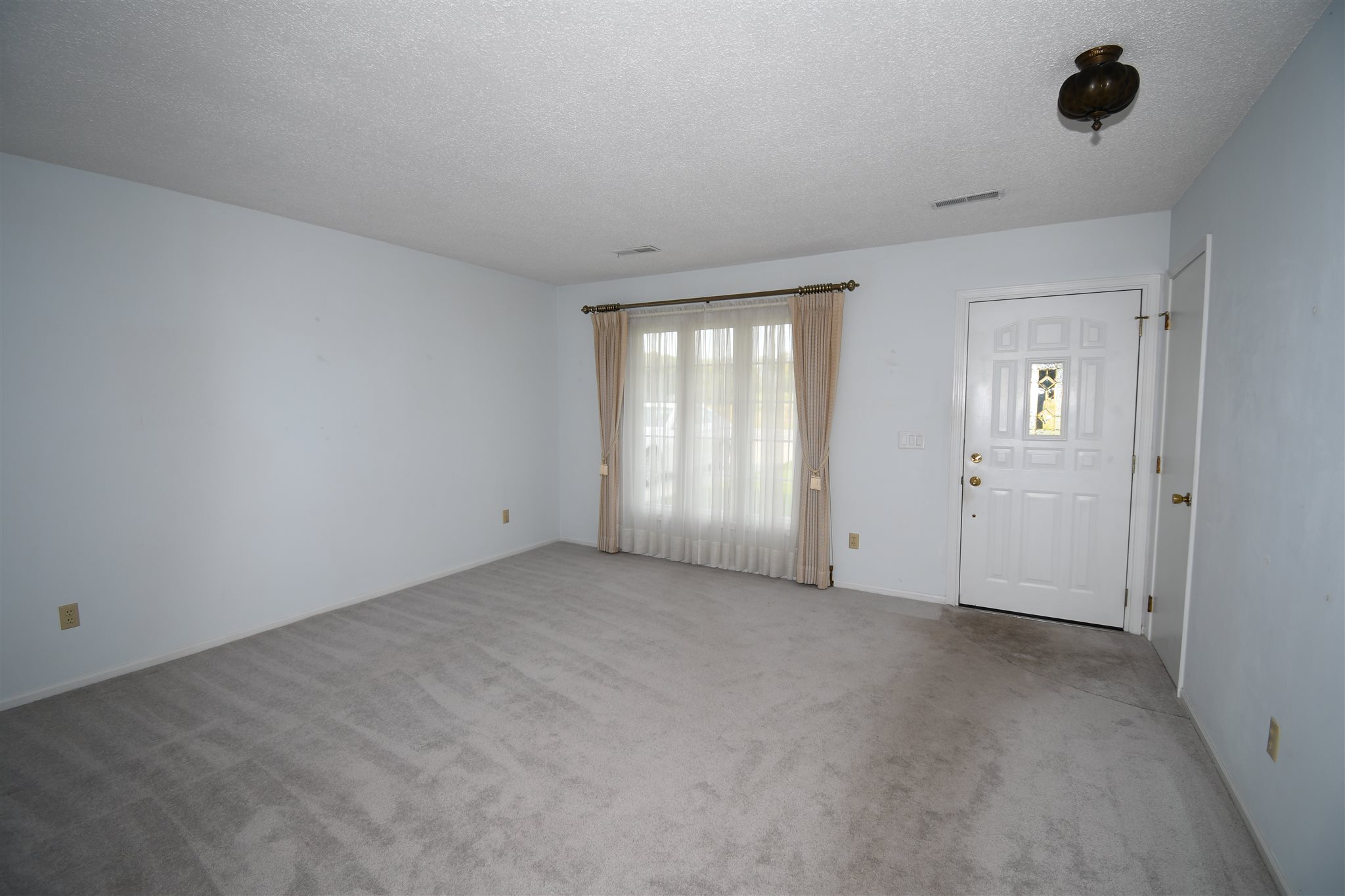 3430 East Tillman Road Fort Wayne, IN 46816 - Photo 3 of 31 Gallery Image 3