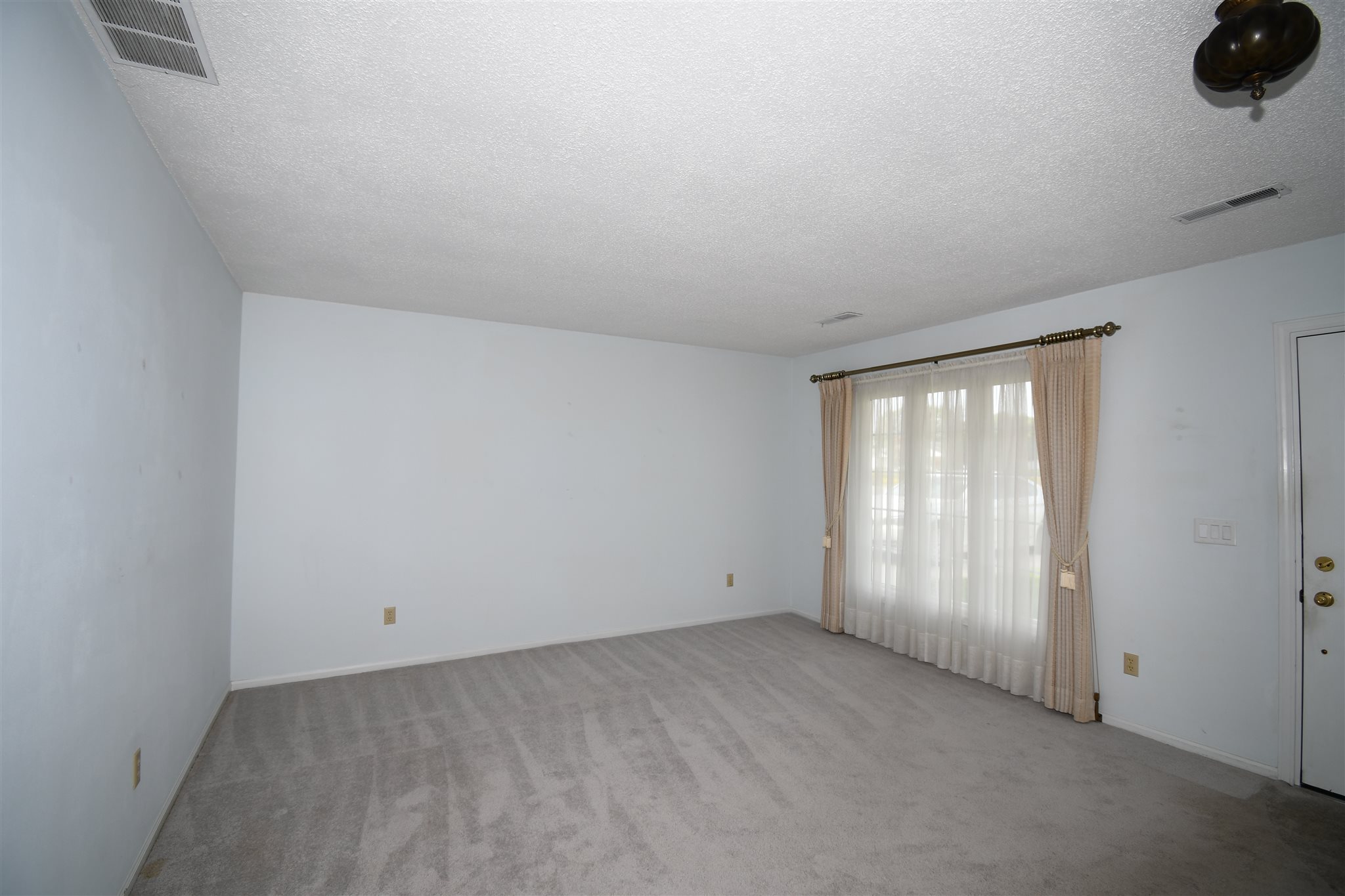 3430 East Tillman Road Fort Wayne, IN 46816 - Photo 4 of 31 Gallery Image 4