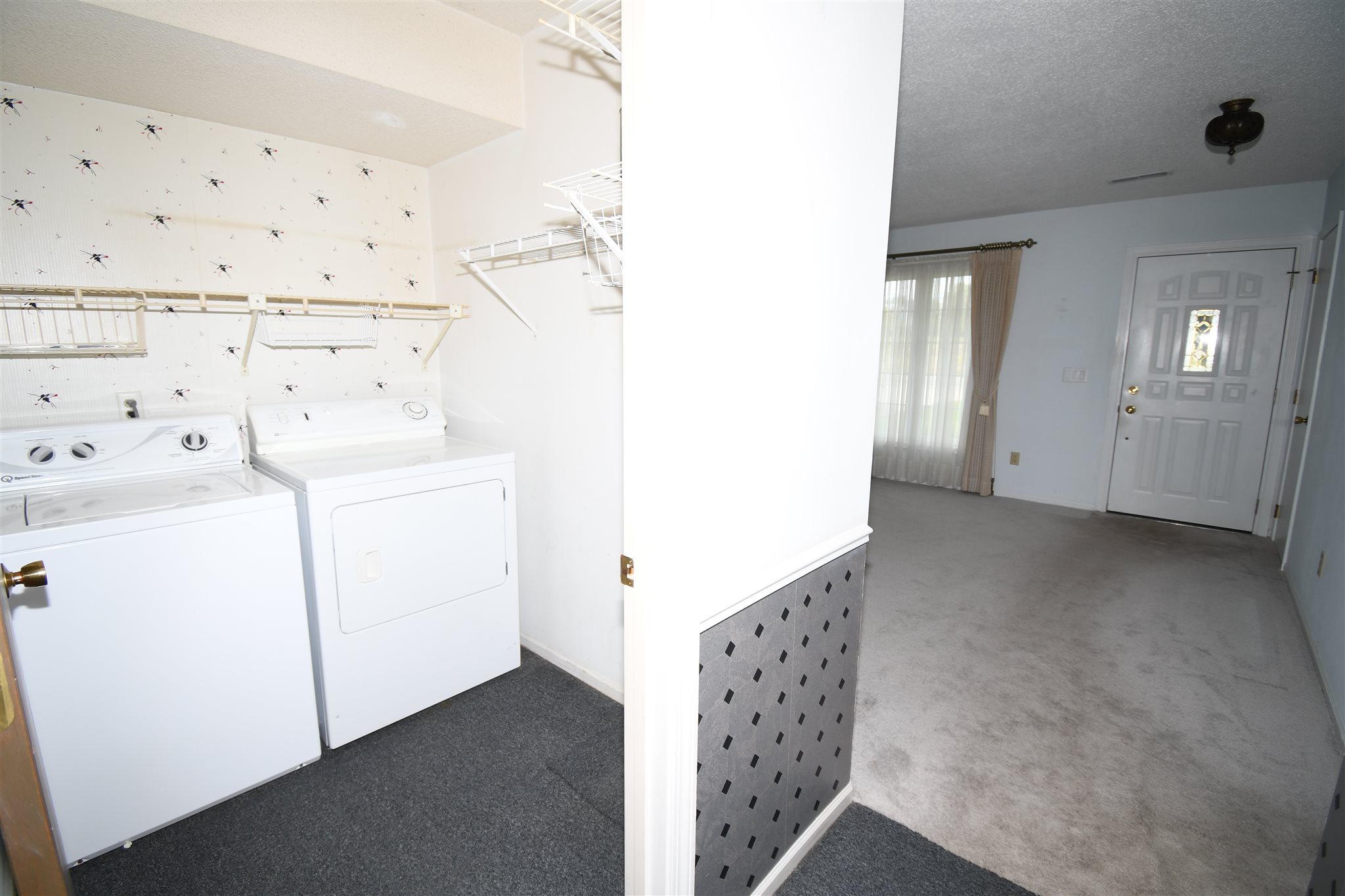 3430 East Tillman Road Fort Wayne, IN 46816 - Photo 6 of 31 Gallery Image 6