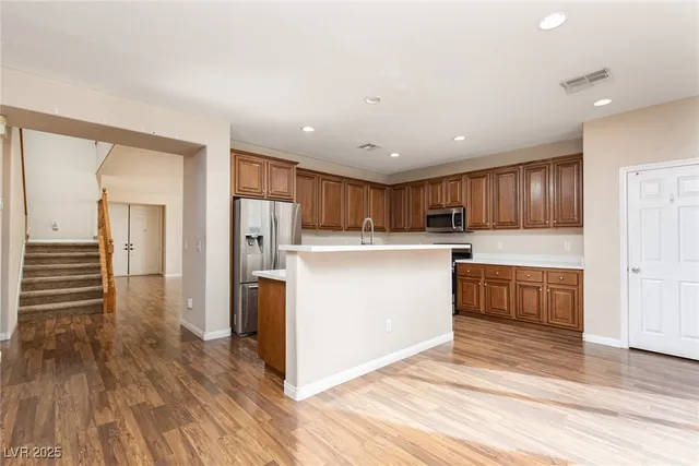 $579,900 | 3225 Villa Pisani Court, North Las Vegas, NV 89031