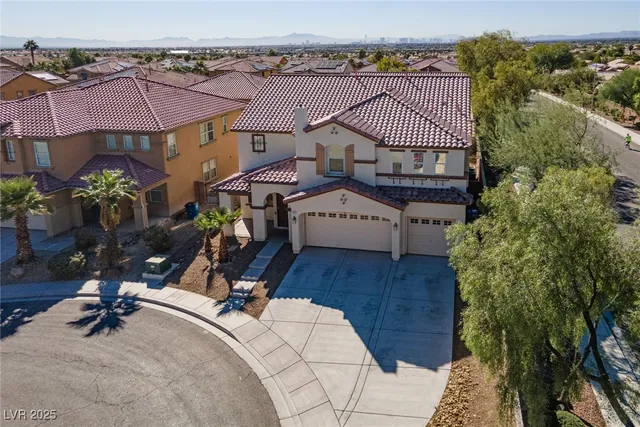 $579,900 | 3225 Villa Pisani Court, North Las Vegas, NV 89031