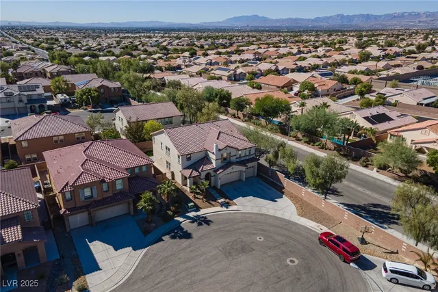 $579,900 | 3225 Villa Pisani Court, North Las Vegas, NV 89031