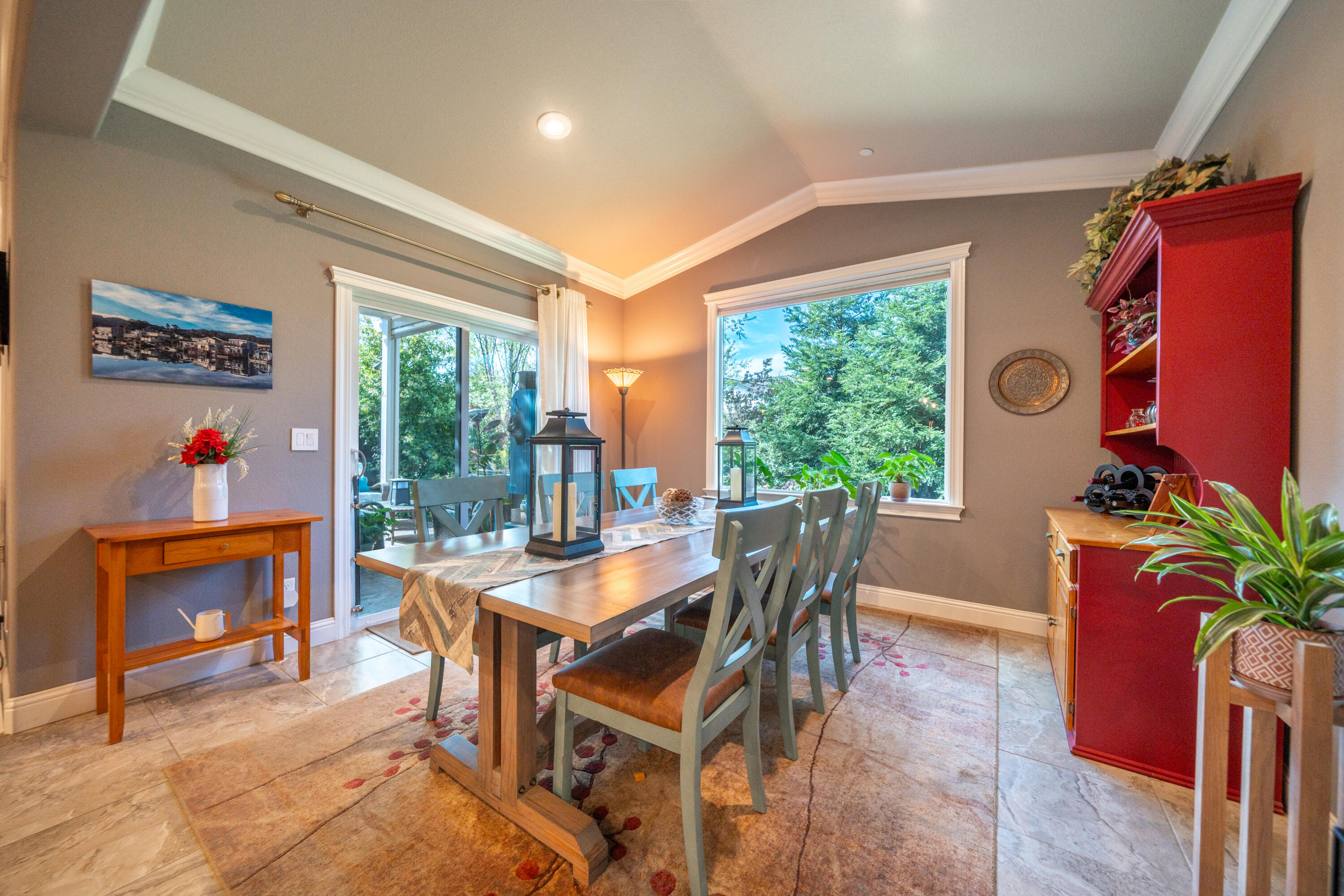 3415 Hotlam Road Redding, CA 96002 - Photo 19 of 63 Dining room