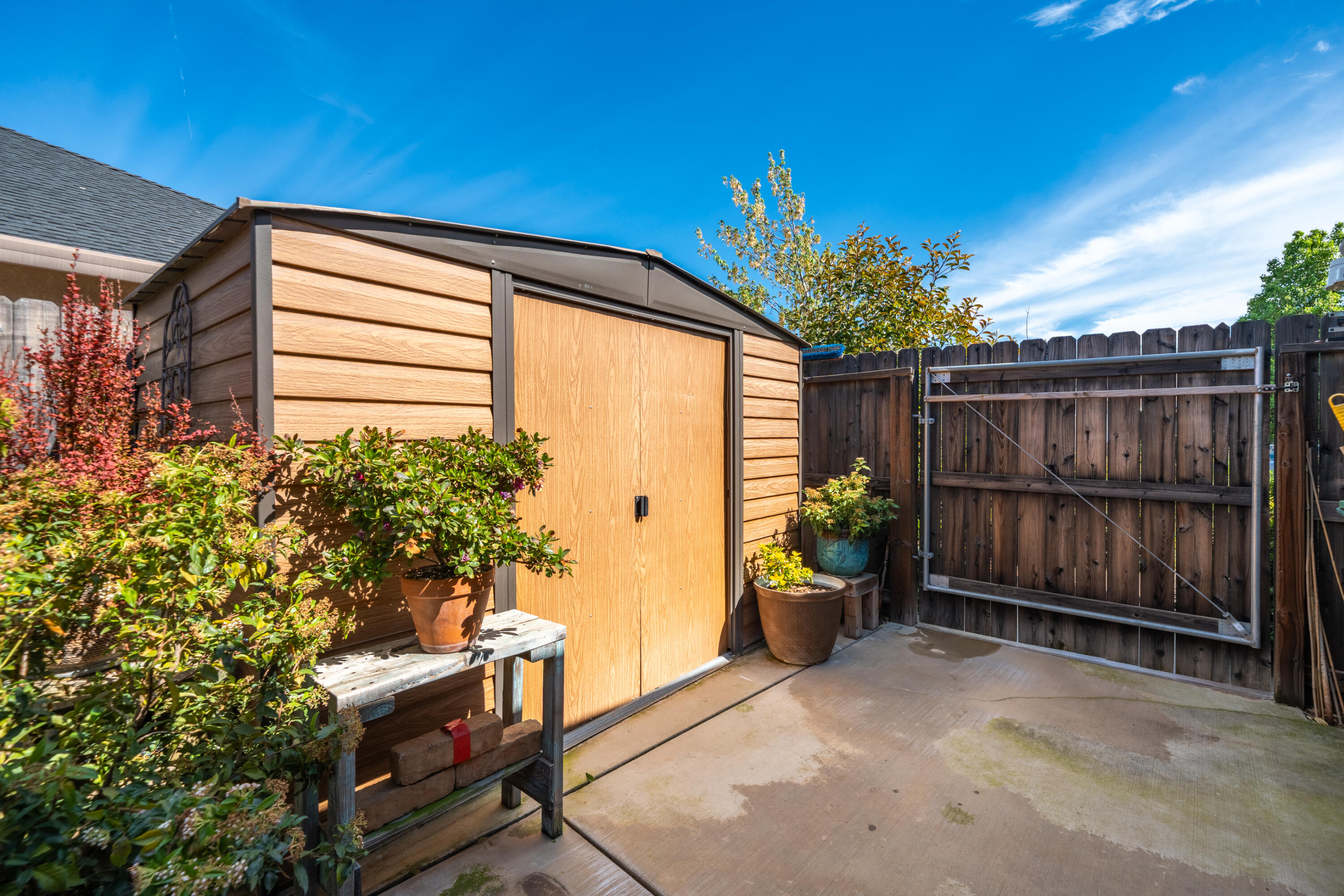 3415 Hotlam Road Redding, CA 96002 - Photo 61 of 63 Garden shed