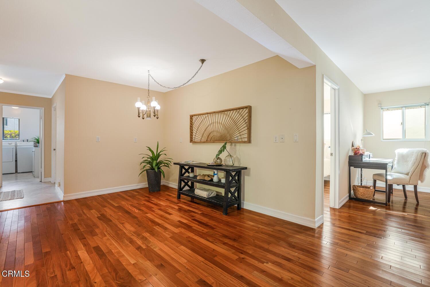 3233 Playa Court Oxnard, CA 93035 - Photo 8 of 40 3233 Playa Ct Oxnard CA 93035-large-008-