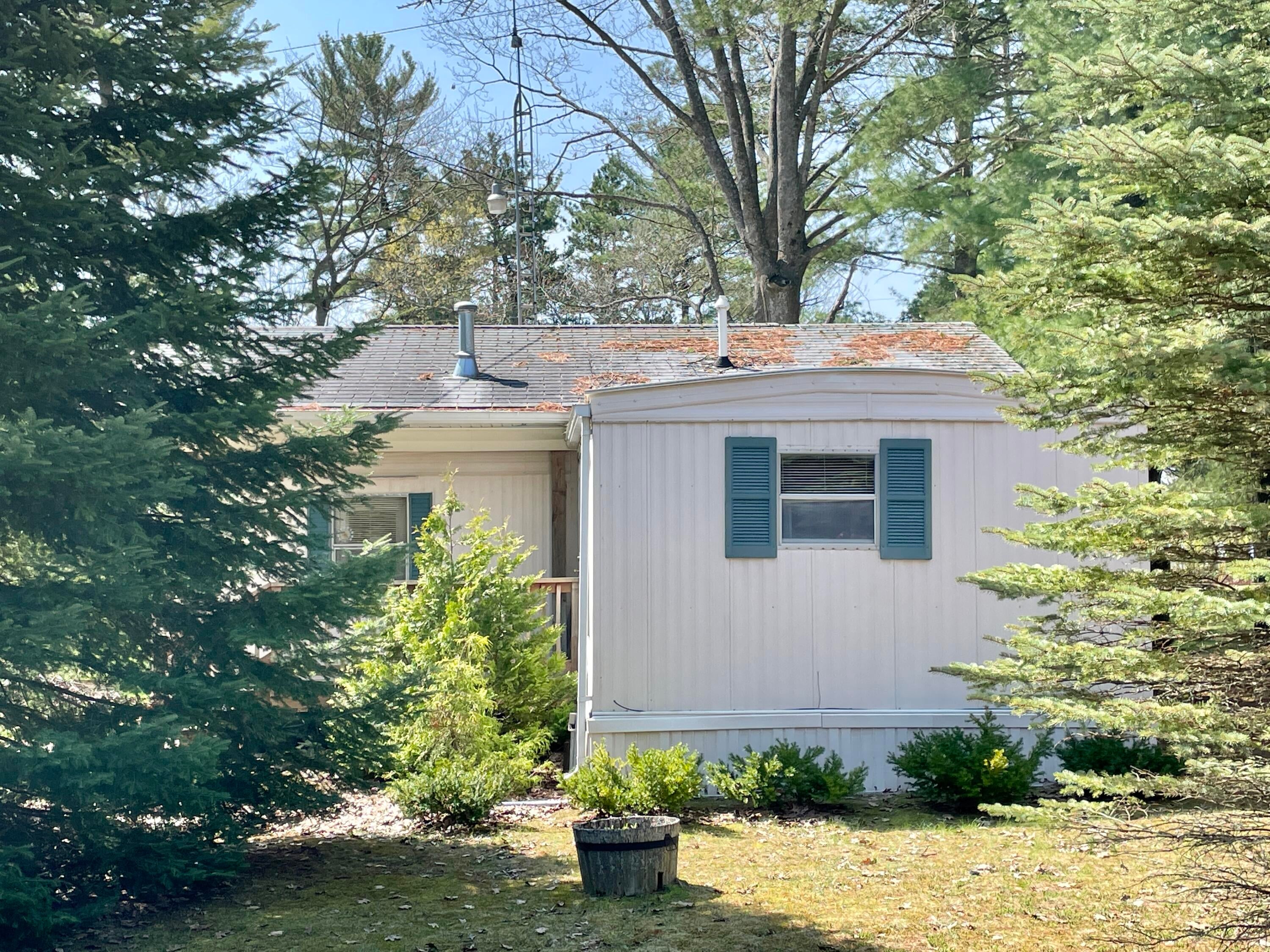 2905 Buttles Road Lewiston, MI 49756 - Photo 8 of 25 Gallery Image 8
