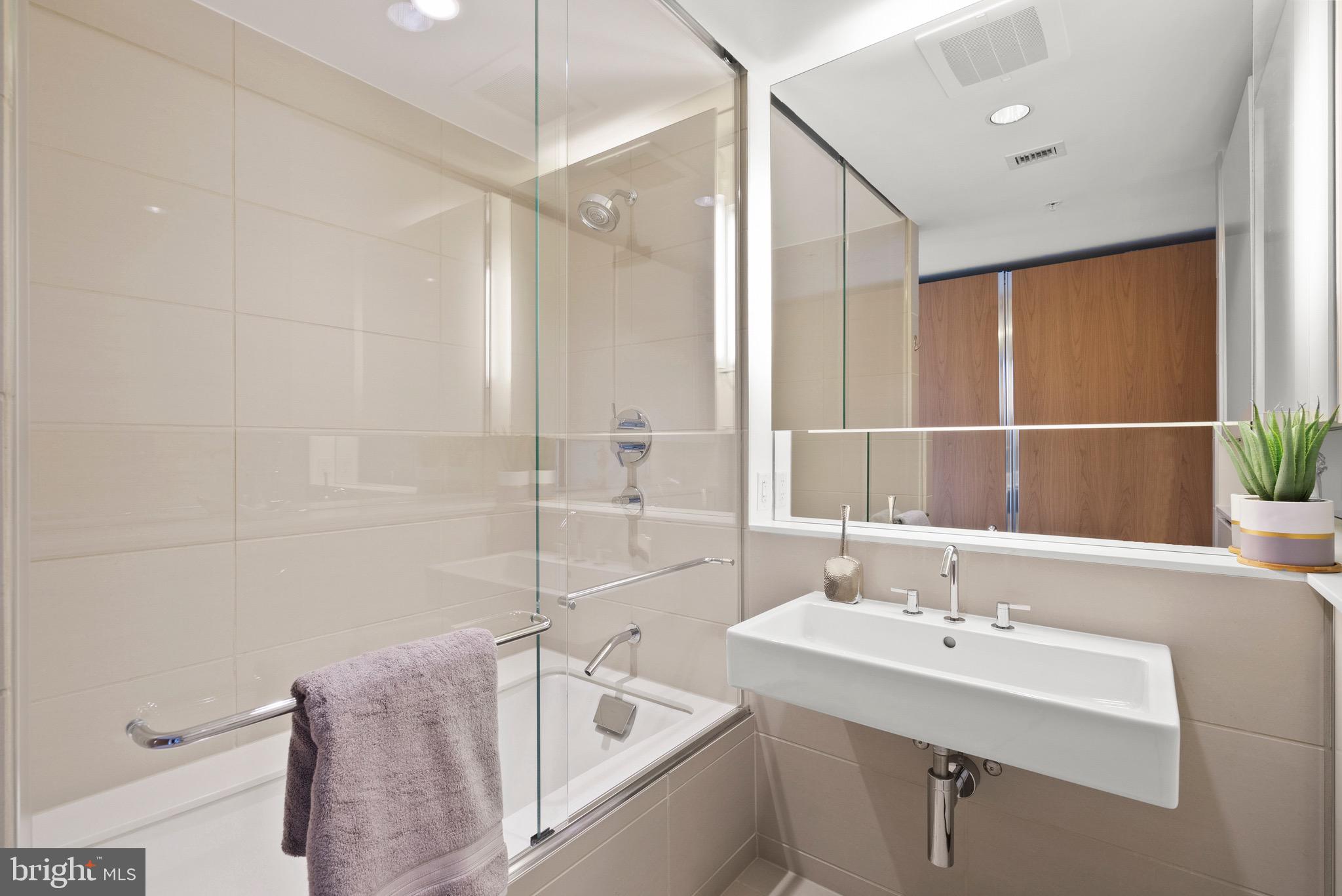 920 I Street Northwest, Unit 1009 Washington, DC 20001 - Photo 9 of 75