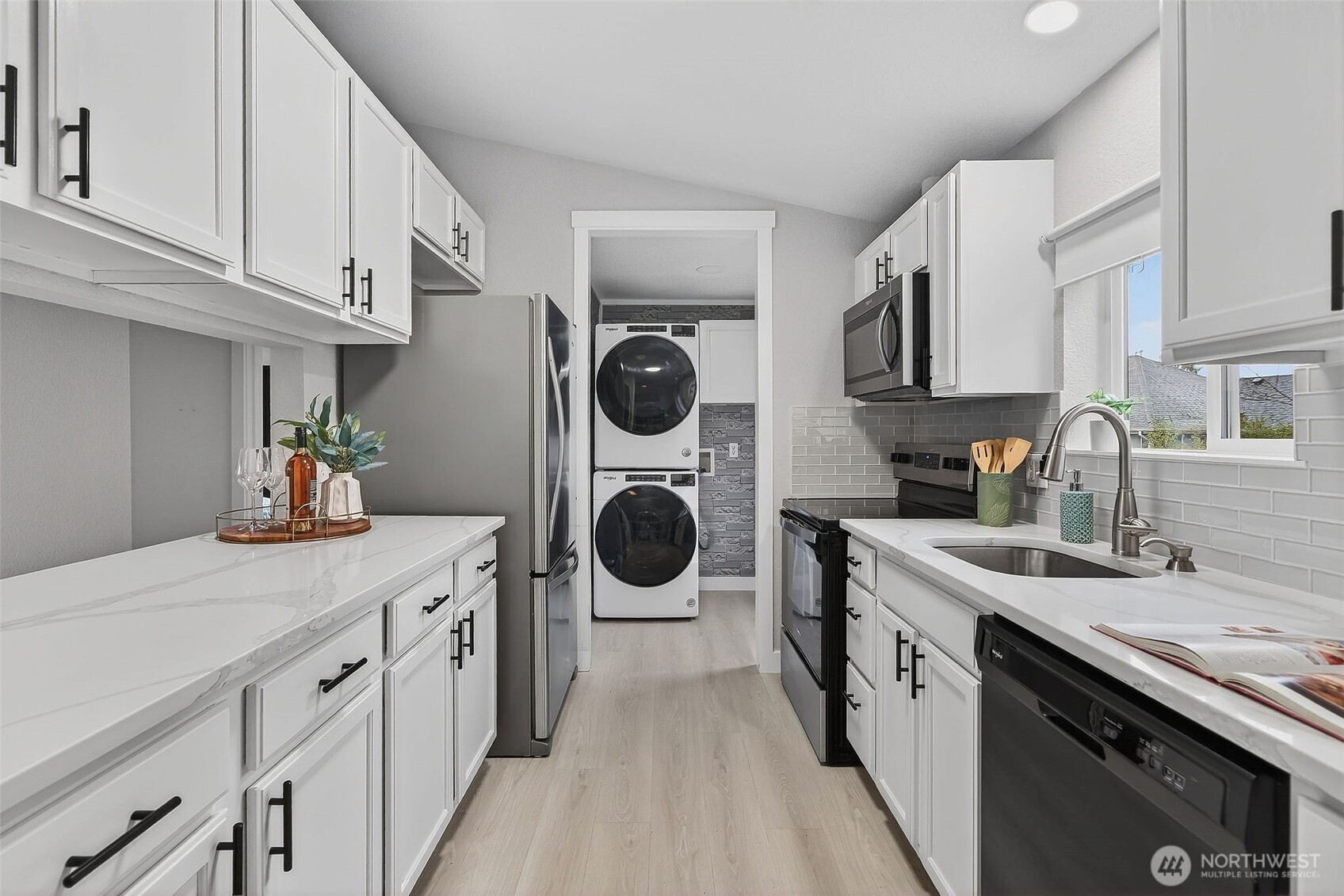 12825 Northeast 198th Court Bothell, WA 98011 - Photo 13 of 40