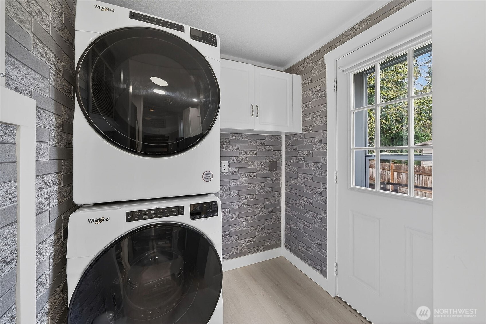 12825 Northeast 198th Court Bothell, WA 98011 - Photo 18 of 40