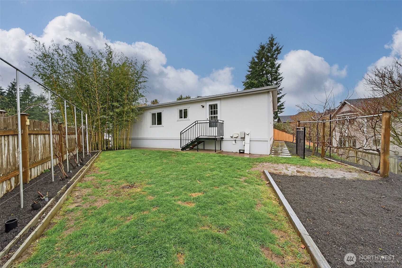 12825 Northeast 198th Court Bothell, WA 98011 - Photo 38 of 40