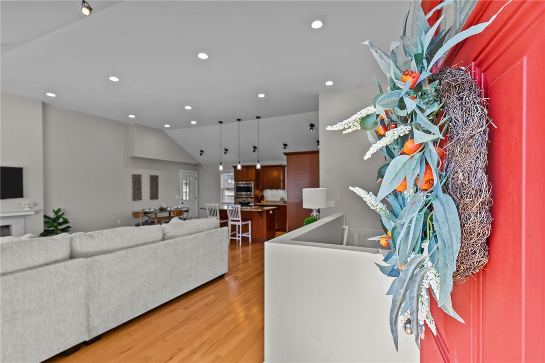 85 Raleigh Avenue Pawtucket, RI 02860 - Photo 2 of 27 Gallery Image 2
