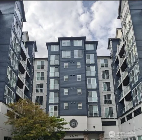 $395,000 | 2424 South 41st Street, Unit B526, Tacoma, WA 98409