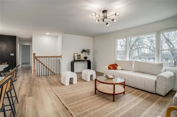 $335,000 | 1508 Nancy Lane, Liberty, MO 64068