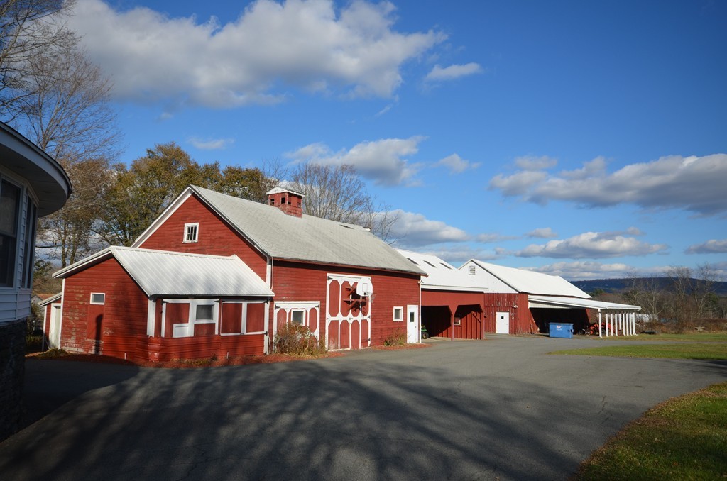 1730 South East Street Amherst, MA 01002 - Photo 5 of 30