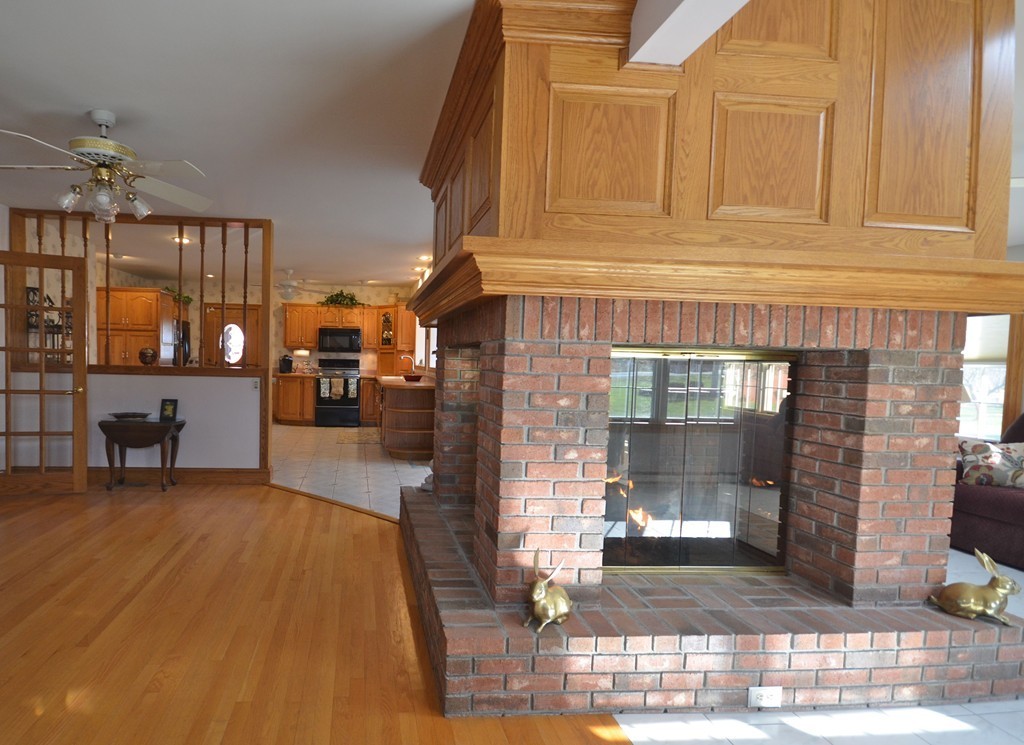 1730 South East Street Amherst, MA 01002 - Photo 9 of 30