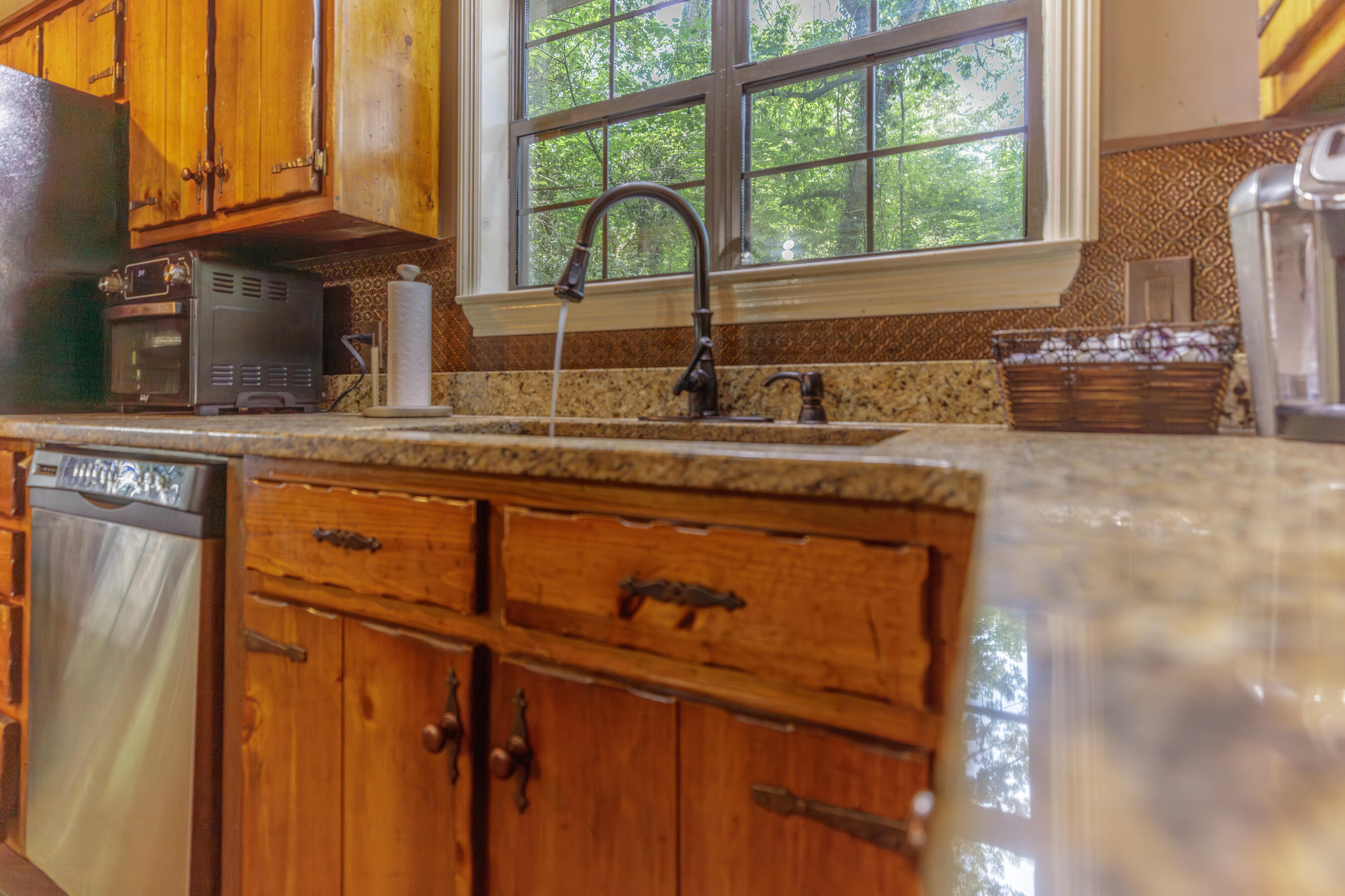 9527 East Brainerd Road Chattanooga, TN 37421 - Photo 27 of 52 9527 E Brainerd HD -24