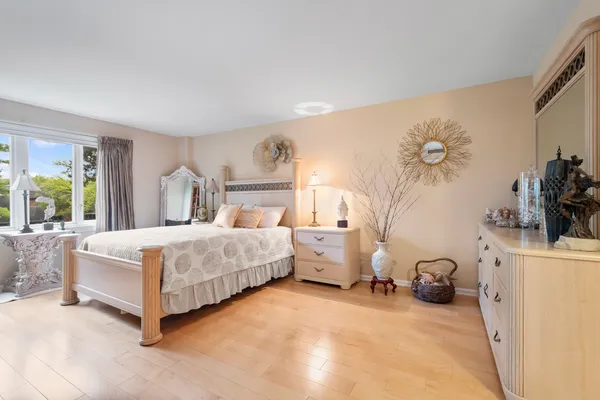 $469,900 | 44 Park Lane, Unit 223, Park Ridge, IL 60068