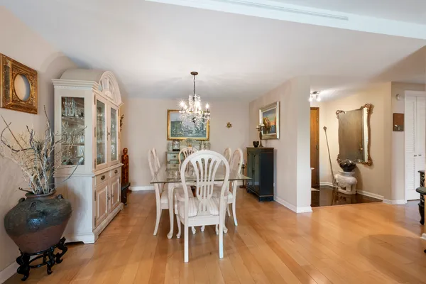 $469,900 | 44 Park Lane, Unit 223, Park Ridge, IL 60068