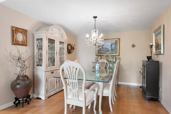 $469,900 | 44 Park Lane, Unit 223, Park Ridge, IL 60068