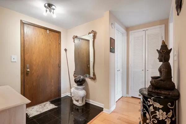 $469,900 | 44 Park Lane, Unit 223, Park Ridge, IL 60068