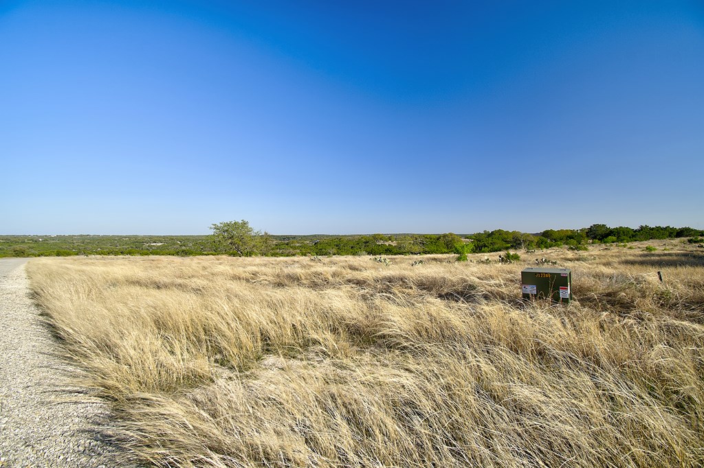 109 Hubble Lane Kerrville, TX 78028 - Photo 4 of 22 a view of an ocean