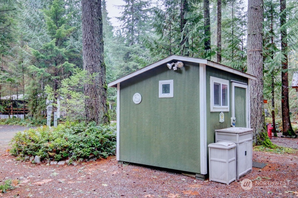 84-1 Goldrush Road Deming, WA 98244 - Photo 2 of 35 Gallery Image 2