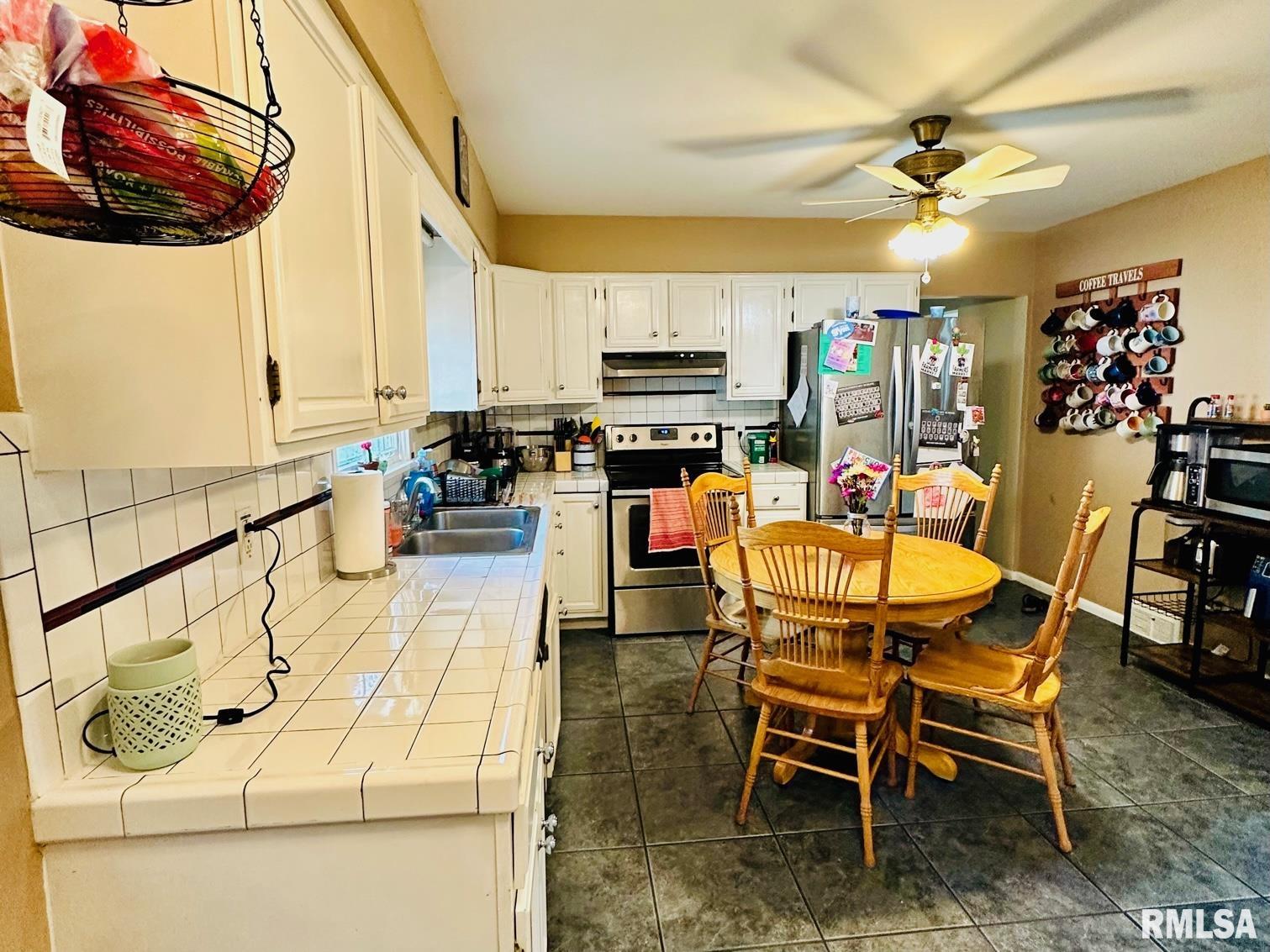 100 North Illinois Street Springfield, IL 62702 - Photo 4 of 14 Gallery Image 4