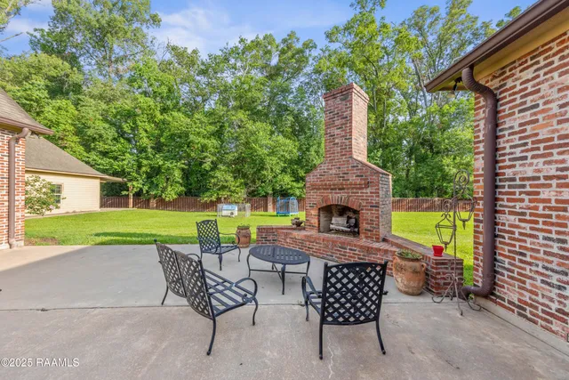 $549,000 | 124 Edmund Lane, Eunice, LA 70535