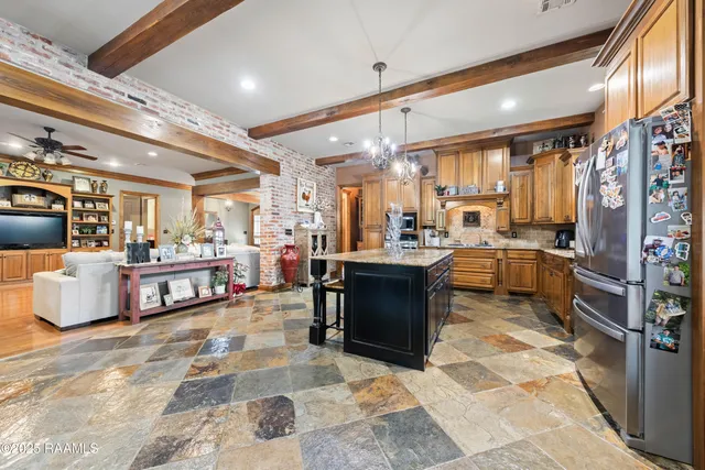 $549,000 | 124 Edmund Lane, Eunice, LA 70535