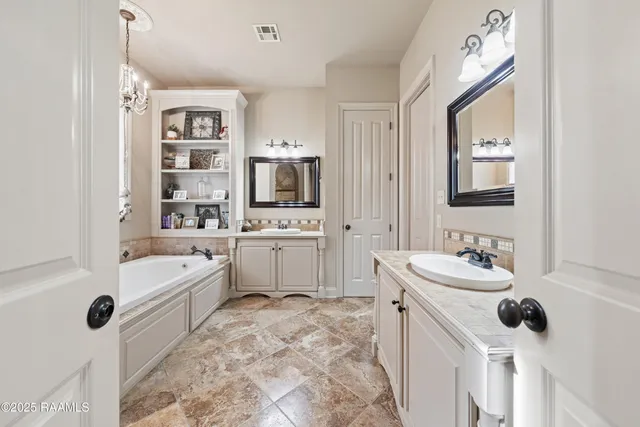 $549,000 | 124 Edmund Lane, Eunice, LA 70535